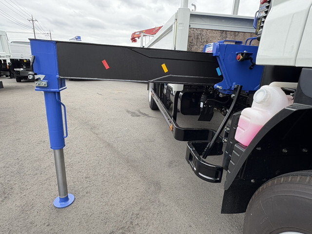 三菱ふそうキャンタークレーン4段小型（2t・3t）[写真16]