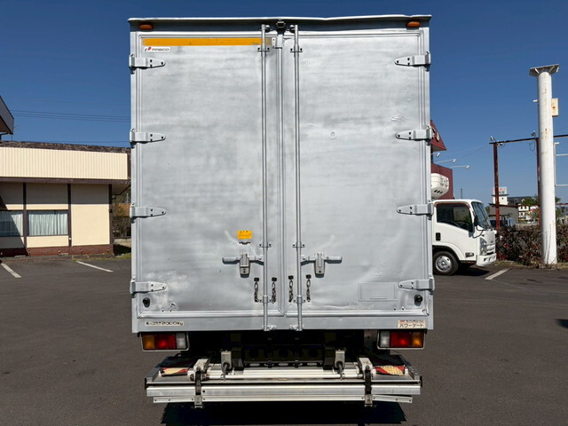 いすゞエルフアルミバン小型（2t・3t）[写真10]