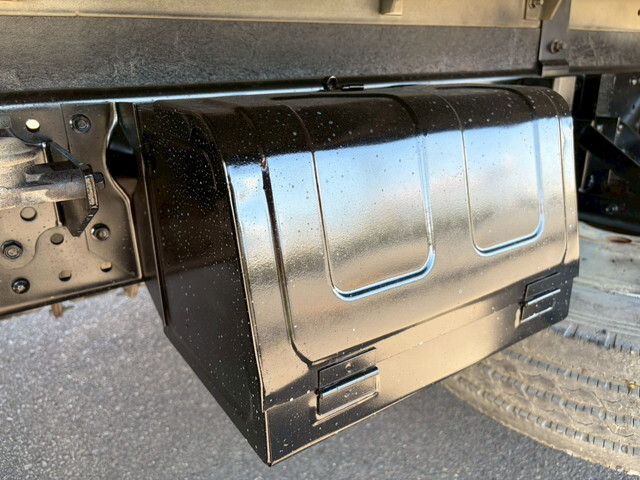 いすゞエルフアルミバン小型（2t・3t）[写真21]