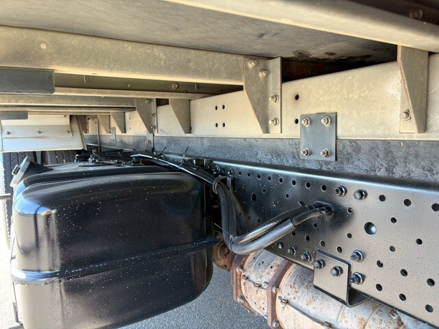 いすゞエルフアルミバン小型（2t・3t）[写真25]