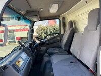 いすゞエルフアルミバン小型（2t・3t）[写真30]