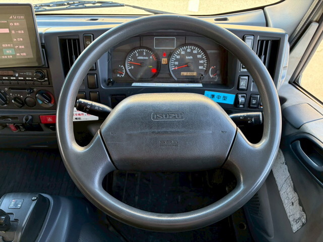 いすゞエルフアルミバン小型（2t・3t）[写真32]