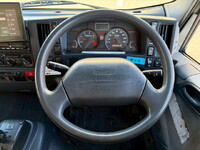 いすゞエルフアルミバン小型（2t・3t）[写真33]