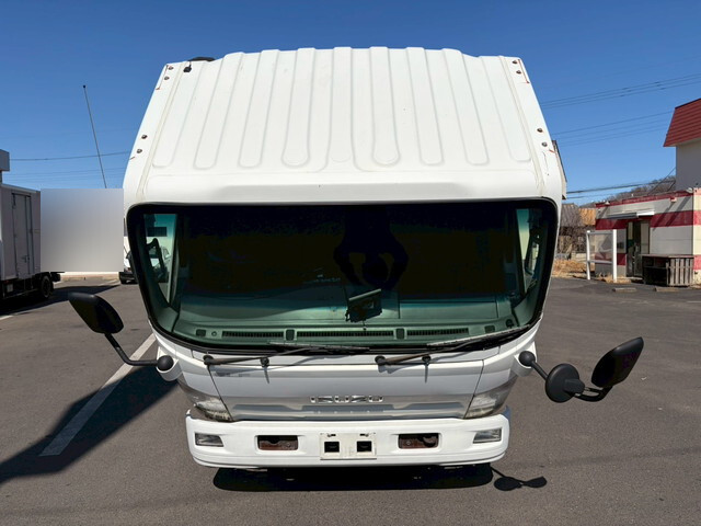 いすゞエルフアルミバン小型（2t・3t）[写真04]