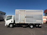 いすゞエルフアルミバン小型（2t・3t）[写真09]