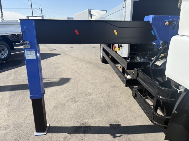 三菱ふそうファイタークレーン4段増トン（6t・8t）[写真17]