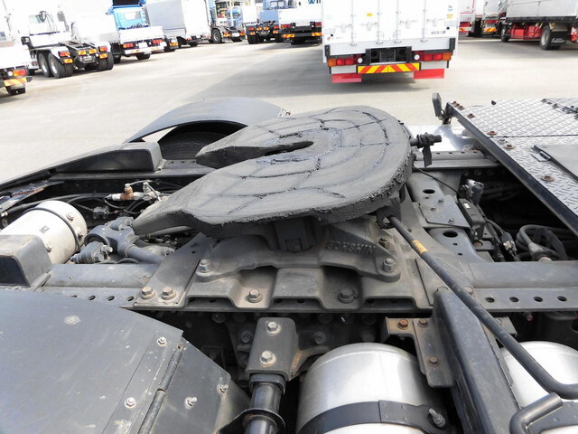 日野プロフィアトレーラーヘッド（トラクターヘッド）大型（10t）[写真08]