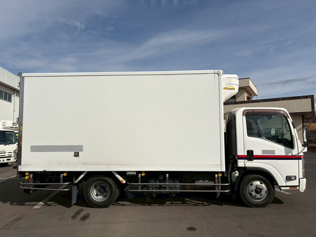 いすゞエルフ冷凍車（冷蔵車）小型（2t・3t）[写真10]