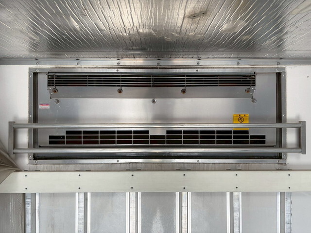 いすゞエルフ冷凍車（冷蔵車）小型（2t・3t）[写真15]