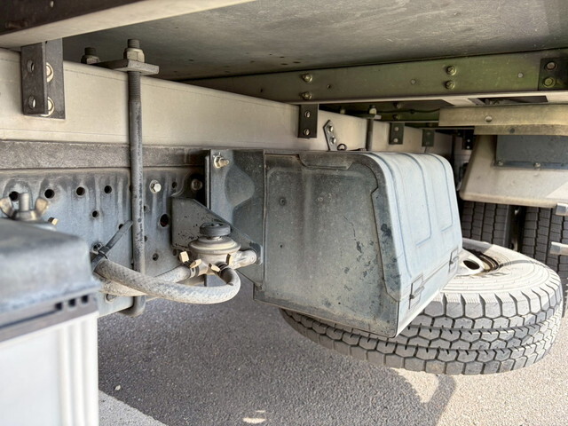 いすゞエルフ冷凍車（冷蔵車）小型（2t・3t）[写真22]