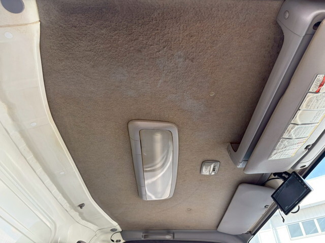 いすゞエルフ冷凍車（冷蔵車）小型（2t・3t）[写真30]