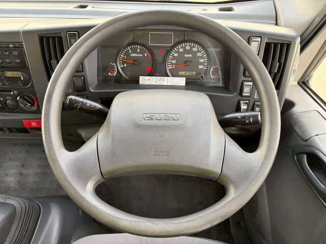 いすゞエルフ冷凍車（冷蔵車）小型（2t・3t）[写真31]