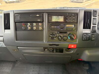 いすゞエルフ冷凍車（冷蔵車）小型（2t・3t）[写真35]