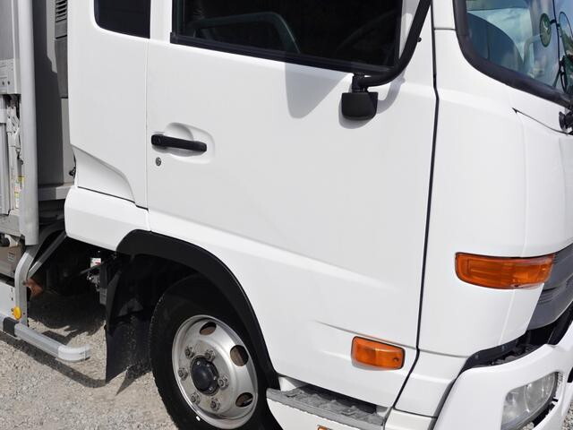 UDトラックスコンドルアルミウイング中型（4t）[写真05]