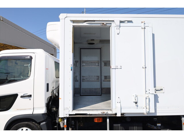 日野レンジャー冷凍車（冷蔵車）中型（4t）[写真13]
