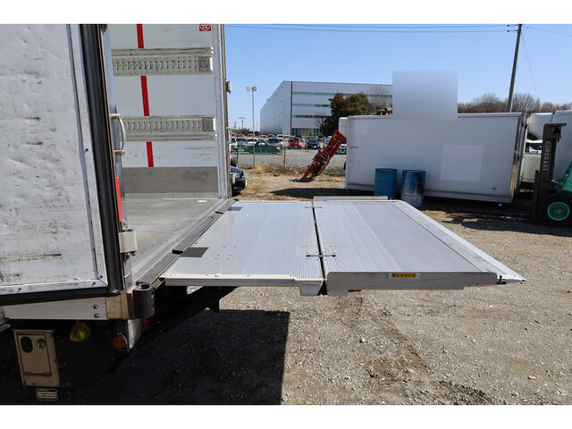 日野レンジャー冷凍車（冷蔵車）中型（4t）[写真21]