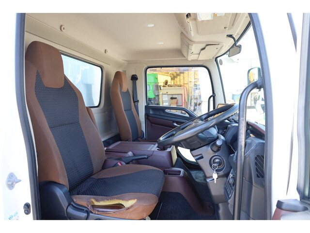 日野レンジャー冷凍車（冷蔵車）中型（4t）[写真25]