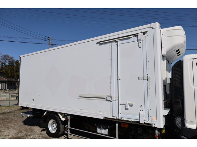 日野レンジャー冷凍車（冷蔵車）中型（4t）[写真09]