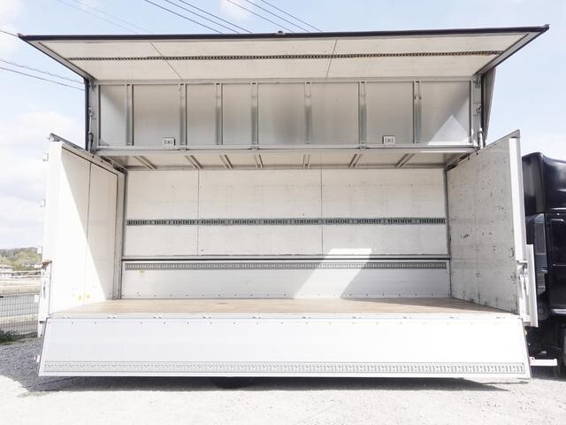 日野レンジャーアルミウイング中型（4t）[写真12]