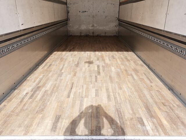 日野レンジャーアルミウイング中型（4t）[写真14]