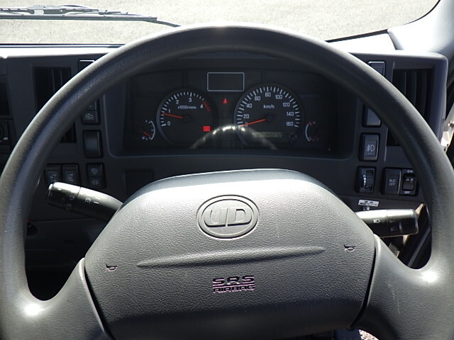 UDトラックスコンドルセーフティローダー中型（4t）[写真11]