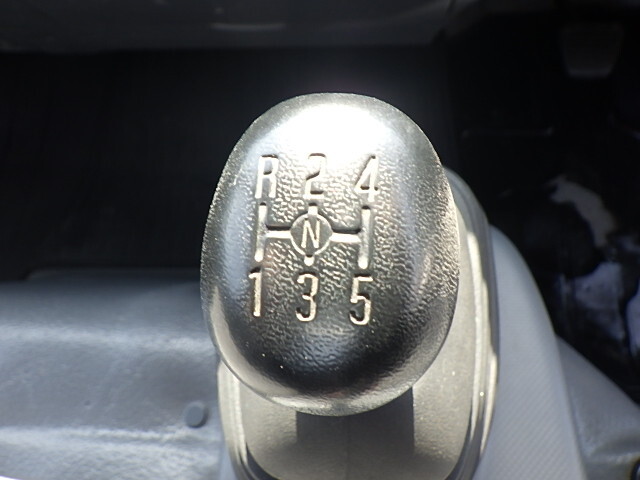 UDトラックスコンドルセーフティローダー中型（4t）[写真14]