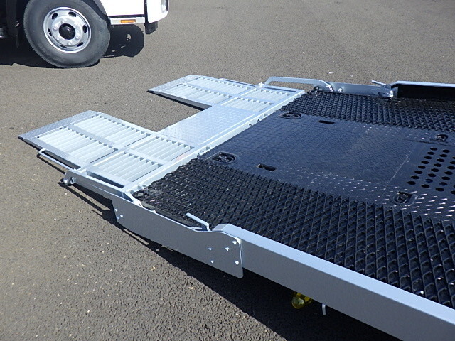 UDトラックスコンドルセーフティローダー中型（4t）[写真20]