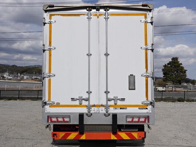 日野レンジャーアルミウイング中型（4t）[写真02]