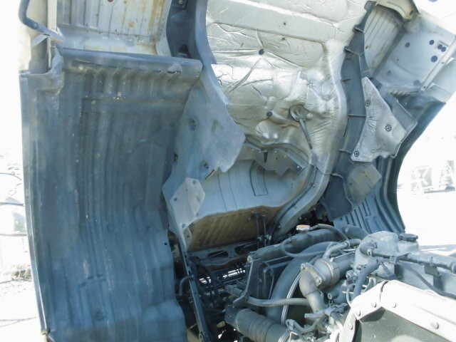 UDトラックスコンドルコンテナ専用車増トン（6t・8t）[写真23]