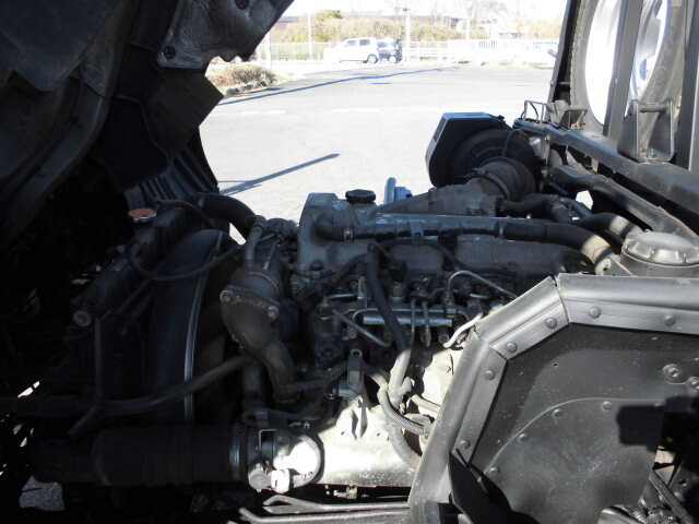 UDトラックスコンドルコンテナ専用車増トン（6t・8t）[写真24]