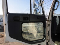 UDトラックスコンドルコンテナ専用車増トン（6t・8t）[写真31]