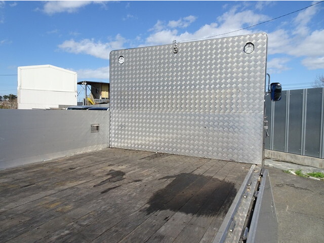 いすゞフォワードアルミブロック中型（4t）[写真10]