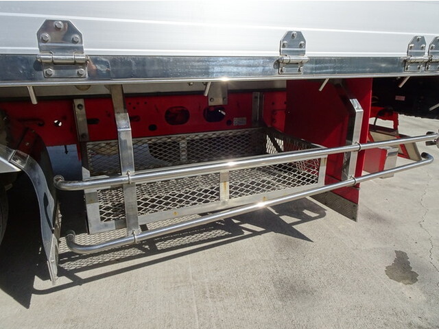 いすゞフォワードアルミブロック中型（4t）[写真16]