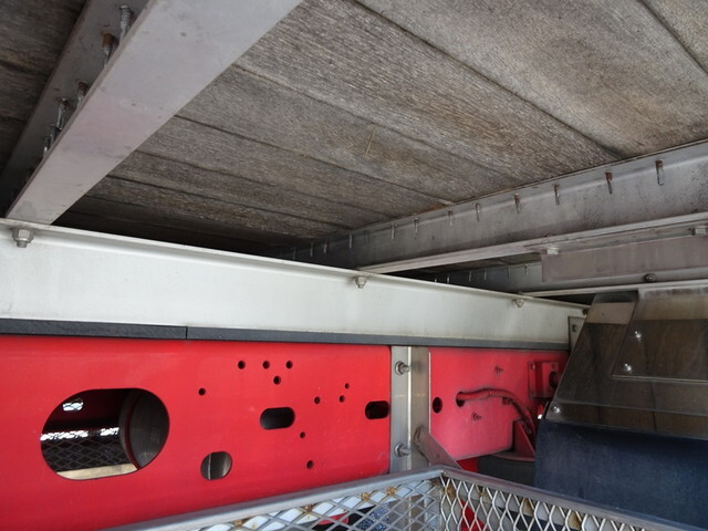 いすゞフォワードアルミブロック中型（4t）[写真22]