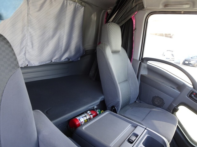 いすゞフォワードアルミブロック中型（4t）[写真39]