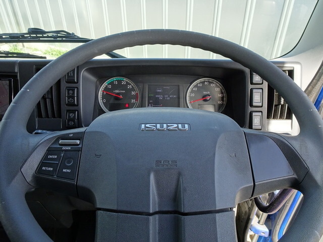 いすゞフォワードアルミブロック中型（4t）[写真40]