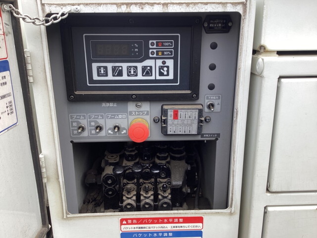 いすゞエルフ高所作業車小型（2t・3t）[写真04]