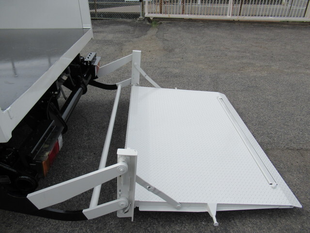 いすゞエルフ平ボディ小型（2t・3t）[写真12]