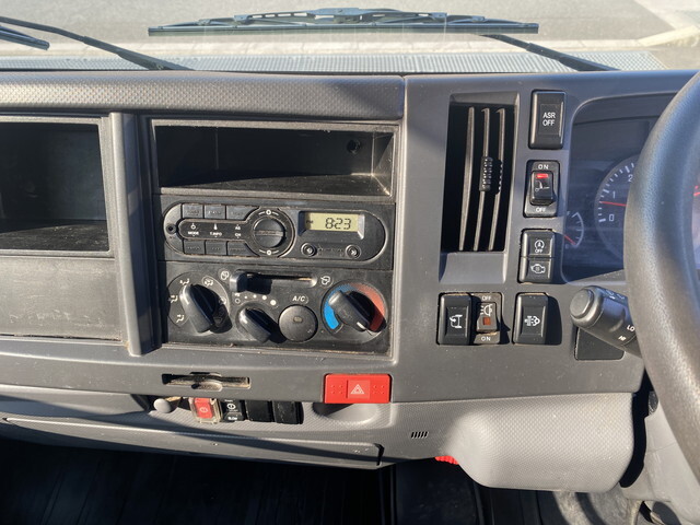 いすゞエルフパネルバン小型（2t・3t）[写真14]