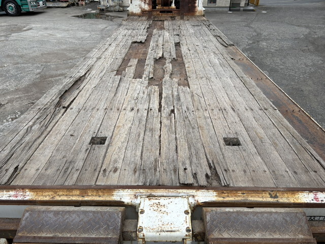 UDトラックスクオンセルフローダー大型（10t）[写真10]