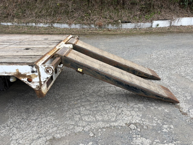 UDトラックスクオンセルフローダー大型（10t）[写真14]