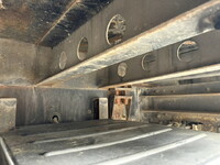 UDトラックスクオンセルフローダー大型（10t）[写真24]