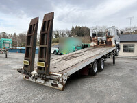 UDトラックスクオンセルフローダー大型（10t）[写真02]