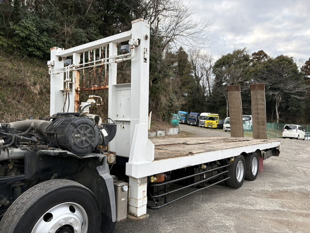 UDトラックスクオンセルフローダー大型（10t）[写真33]