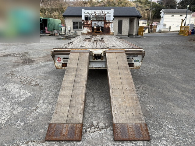 UDトラックスクオンセルフローダー大型（10t）[写真09]