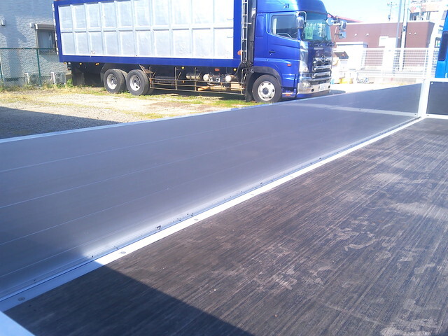 いすゞエルフアルミブロック小型（2t・3t）[写真19]