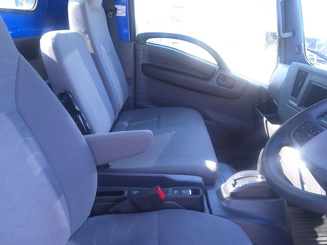 いすゞエルフアルミブロック小型（2t・3t）[写真23]