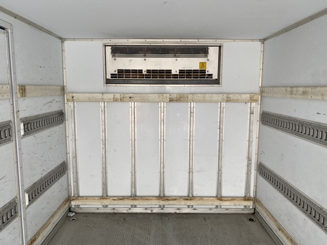 三菱ふそうファイター冷凍車（冷蔵車）中型（4t）[写真10]