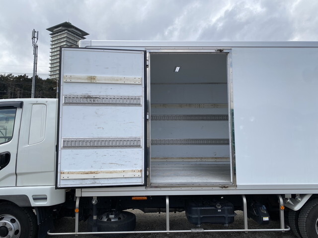 三菱ふそうファイター冷凍車（冷蔵車）中型（4t）[写真13]