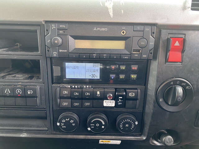 三菱ふそうファイター冷凍車（冷蔵車）中型（4t）[写真29]